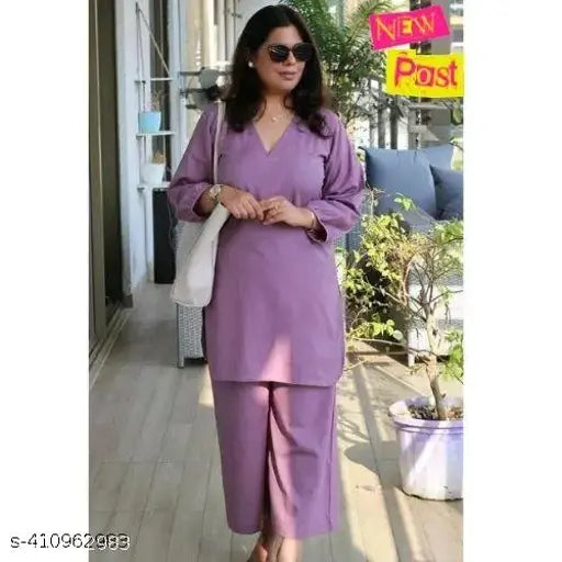 Rayon kurti and pants set, solid color three-quarter sleeves Indian women's fashion on mannequin