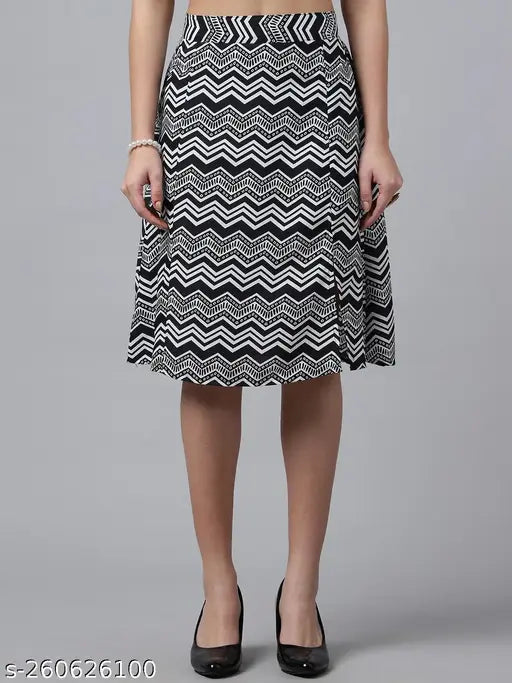 Printed polyester knee-length skirt, flared design with net pattern, size 26/28/30/32, made in India