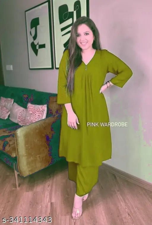 Rayon kurta set with palazzos, three-quarter sleeves, solid design in XL size - summer fashion, India origin