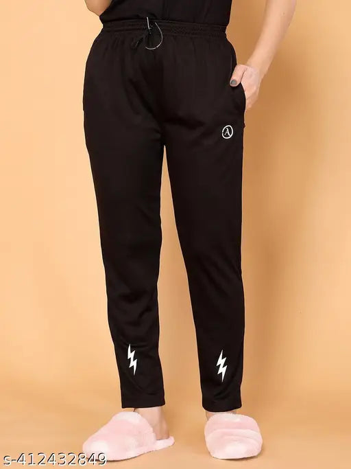 Comfy women's lycra pyjamas, calf-length sleepwear in sizes M-XXL from India