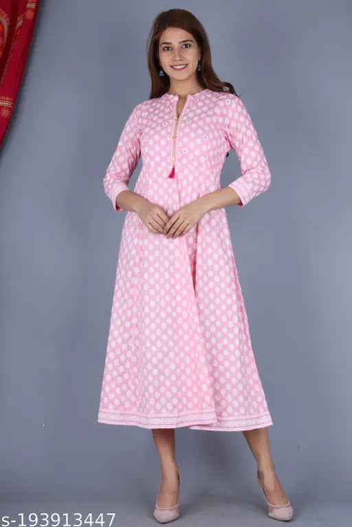 Beautiful cotton Anarkali Kurta with three-quarter sleeves, printed combo, M-XXXL sizes. Indian fashion wear on mannequin