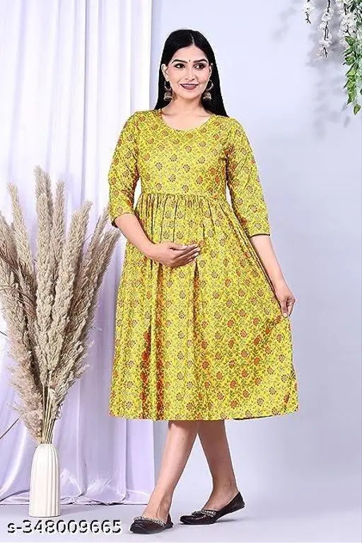 Rayon and acrylic maxi printed feeding kurti for maternity shoots, black with three-quarter sleeves, stylish for women