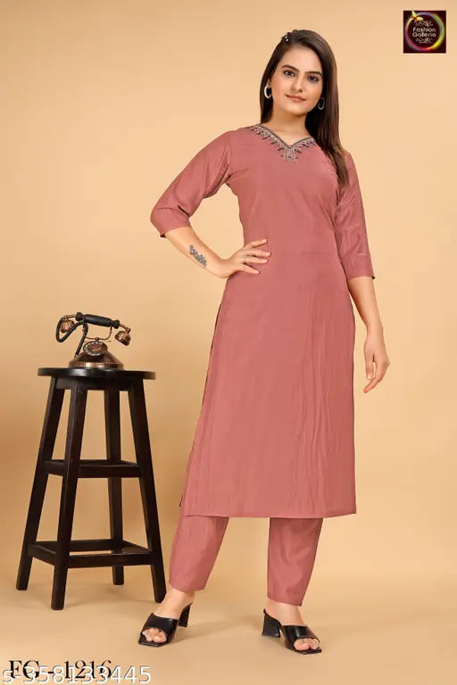 Viscose kurti pant dupatta set, fancy printed dress for women party wear or casual wear, viscose fabric with three-quarter sleeves and one side pocket, fully stitched, length 39 inches (kurta), 2.2 meters (dupatta), sizes M, L, XL, XXL, origin India