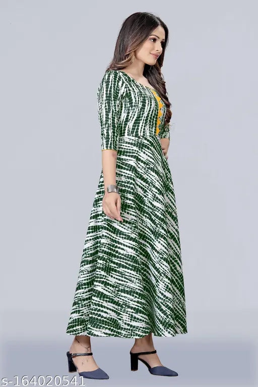 Leheriya print rayon plus-size anarkali kurti, cotton slub sleeves, triangle neck design, India