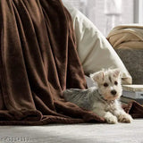 High-quality fleece solid blanket - ideal for winter or all year round, perfect gift for loved ones, easy to clean and travel friendly