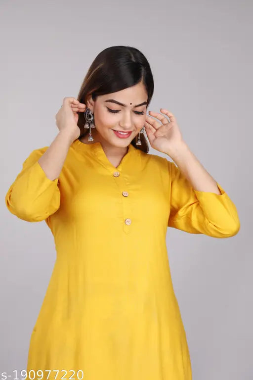 Cotton blend ethnic kurti set in solid colors, three-quarter sleeves for women's fashion, India origin