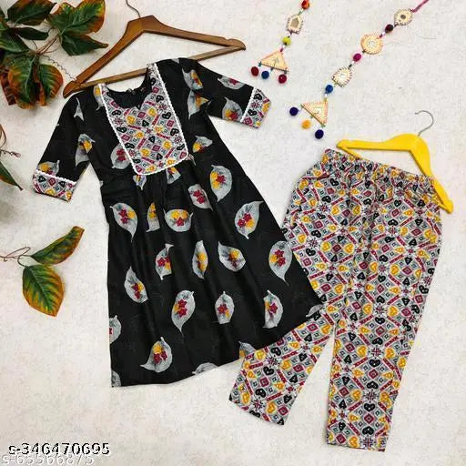 Printed cotton straight dhoti kurta for girls, calf length with three-quarter sleeves, size range: 4-5yrs - 13-14yrs. Indian traditional clothing for kids