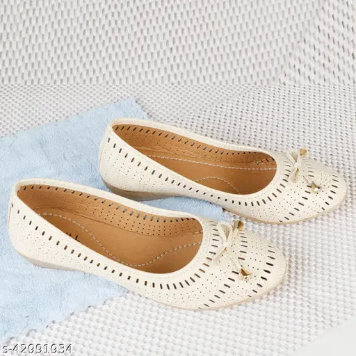 Synthetic leather bellies ballerinas - classy pair from Fancy Women Bellies, India