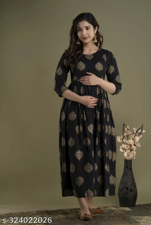 Rayon maternity kurti set with zip, three-quarter sleeves, printed pattern for plus size women's partywear and feeding kurta sets, India origin
