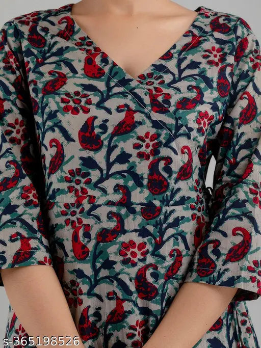 Cotton three-quarter sleeve printed shirt, vibrant pattern from India