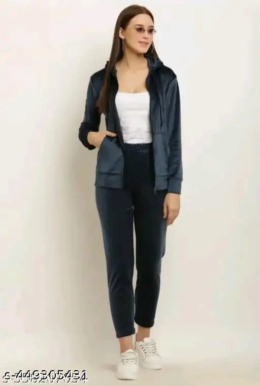 Velvet winter track suit for women, super soft velvet velour with long sleeves, available in XL and XXL sizes