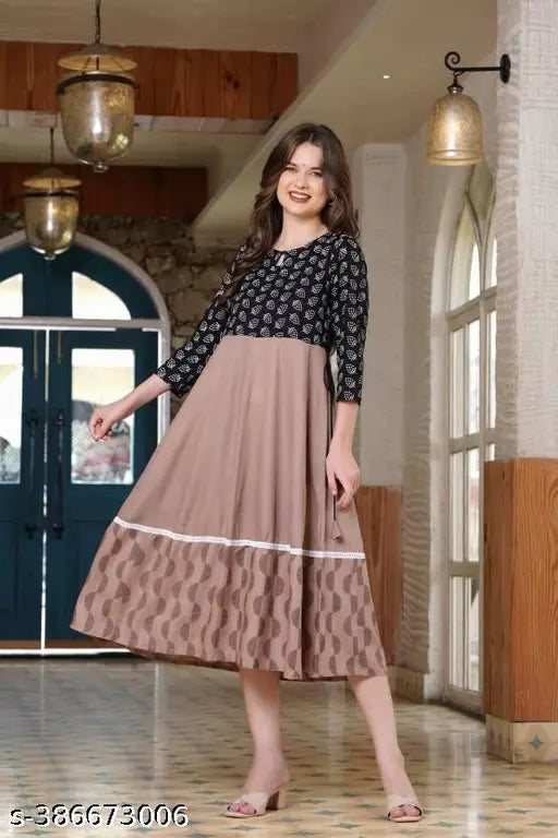 Rayon three-quarter sleeve printed women's kurti from India