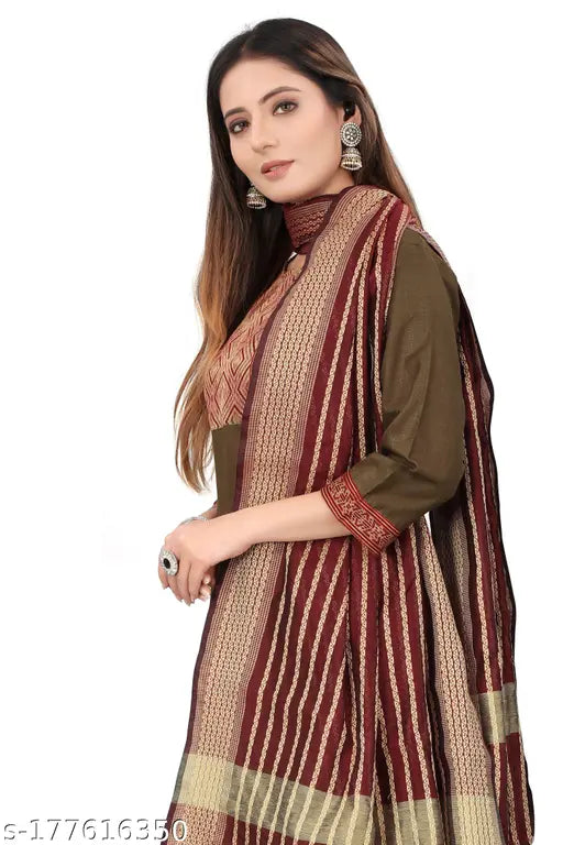 Indoethnic women's cotton kurta and pant set with dupatta, solid-colored traditional Indian attire featuring three-quarter sleeves, available in various sizes from S to XXXL, originating from India