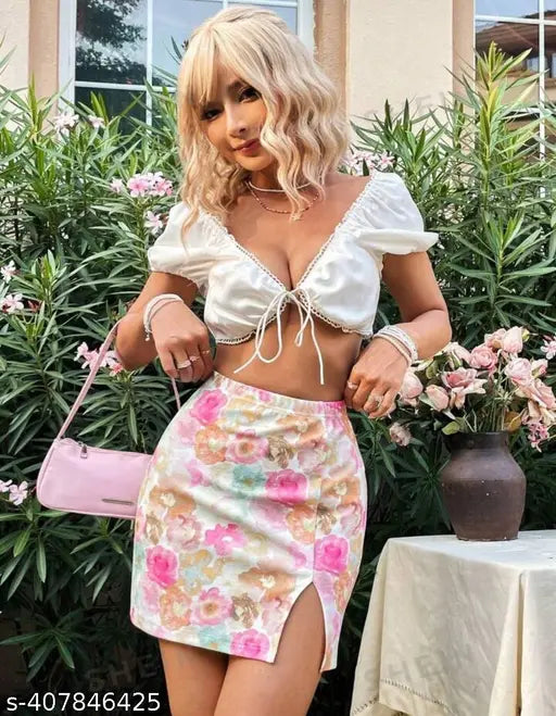 Mini printed cotton blend skirt for woman, vibrant pattern on knee-length skirt, size 26/28/30/32, Indian origin