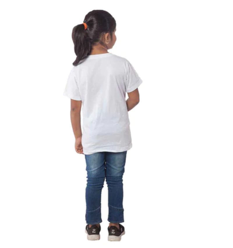 Girls white cotton half-sleeve cat t-shirt, playful round neck design for girls fashion