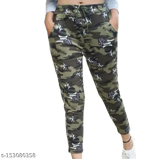 Stylish camouflage leggings with white lettering