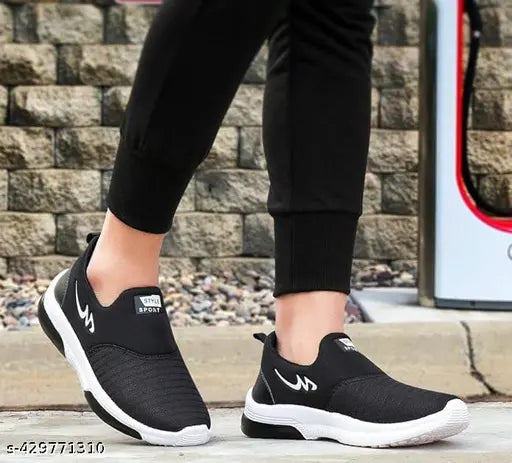 Kids' polyvinyl slip-on sneakers, casual shoes for walking and running, solid net pattern, ideal for boys aged 4-12 years from India
