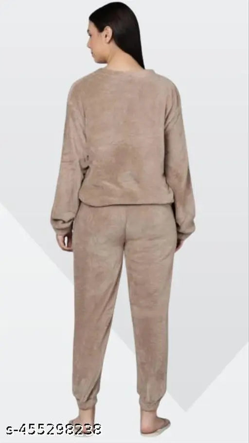 Woolen night suit, long-sleeved wool pajamas for men and women, warm comfort in soft grey tones