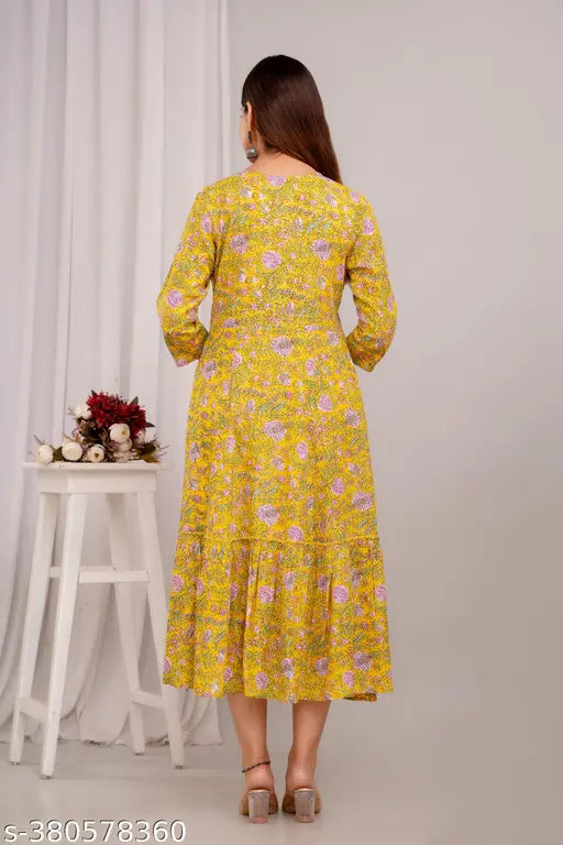 Anarkali rayon cotton three-quarter sleeve print dress, single size S (36in bust), Indian fashion on mannequin