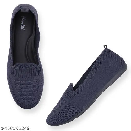 Women's casual navy blue knit slip on shoes with no sock, sporty and stylish design