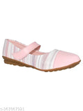 Synthetic sole PVC Ajanta Kid Belly EK1004, velcro fastened, solid pattern shoe for kids aged 5-5.5 years