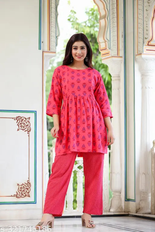 Printed maternity nightsuit with zippers, three-quarter sleeves, pre/post pregnancy, Indian handcraft