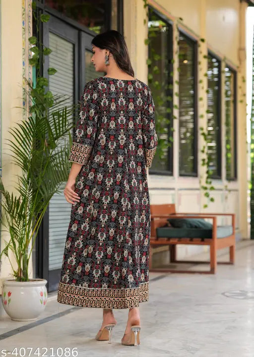 Women's long printed dress with embroidered detail