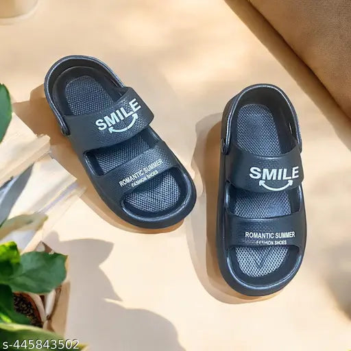 Boys' textured net EVA flip-flops for outdoor and indoor wear, stylish daily slipper for active play in various colors