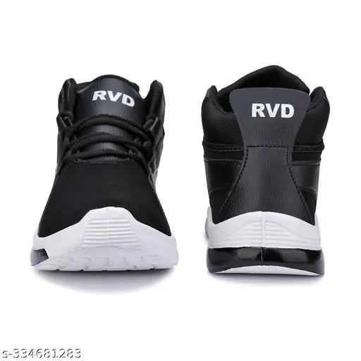 Black and white sneakers with black shoelaces, branded with 'VD' on side