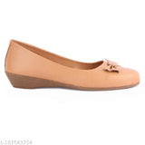 Synthetic leather, Indian-made women's bellies, stylish fitness accessory for workouts
