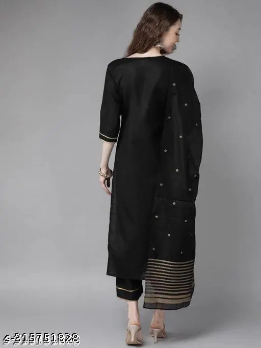 Cotton blend New Sytile kurti set with dupatta and bottomwear, solid-colored Indian fashion on model