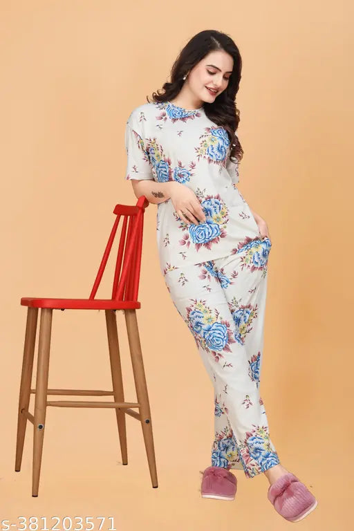 Women's polycotton fancy t-shirt & pyjama set, printed activewear tracksuit for women, India origin