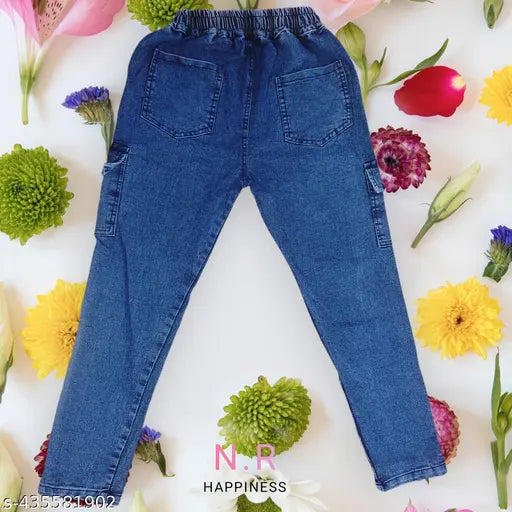 Trendy men's high-waisted denim jogger pant