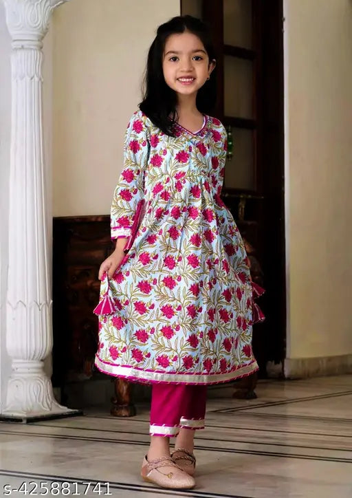 Pink cotton kurta with rayon dupatta for kids, three-quarter sleeves, printed pattern, India origin