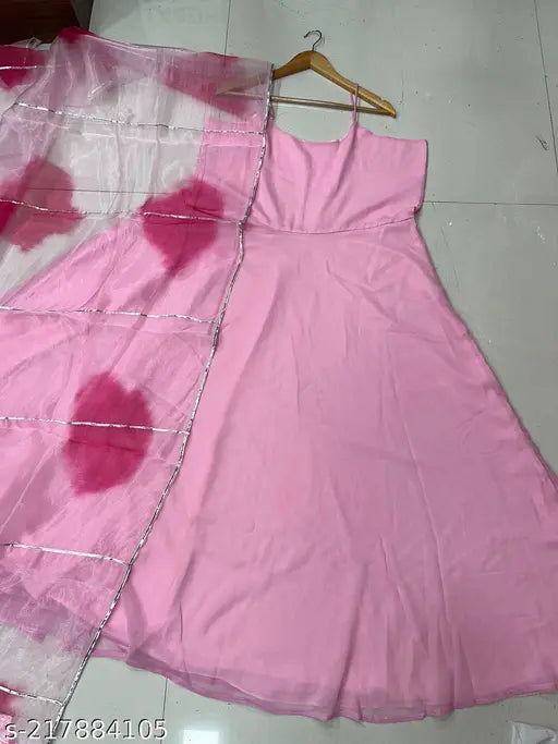 Sleeveless Georgette gown with digital print organza dupatta, 2m length, XXL size