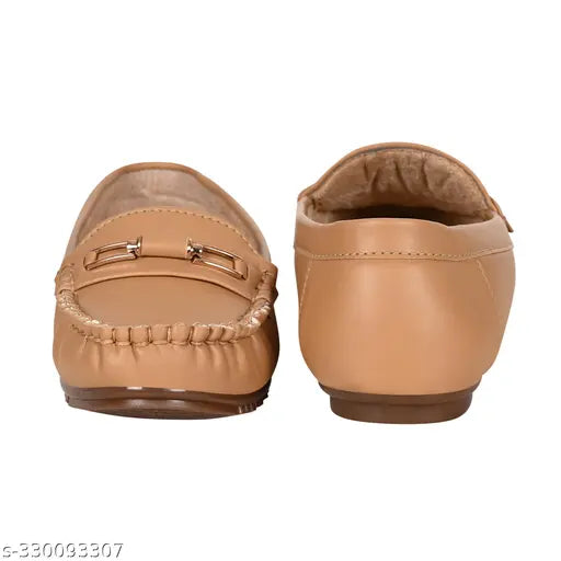 Synthetic ballerinas in vibrant colors, comfortable soles with ankle loops. Indian-made fashionable Baileis for versatile styling and comfort