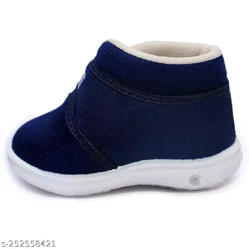 Blue children's whistle shoe with musical features