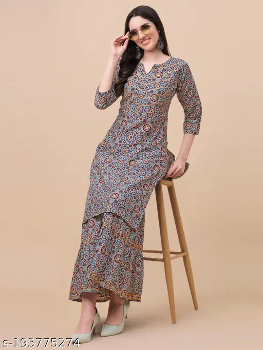 Multicolor patterned women's kurta with pallu set and matching churidar pants