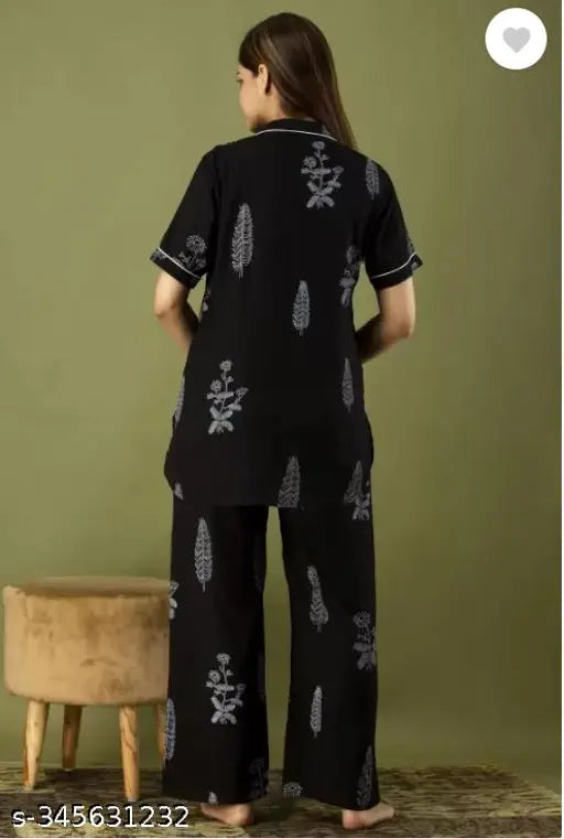 Elegant rayon nightsuits printed net, trendy women's sleepwear set with short sleeves