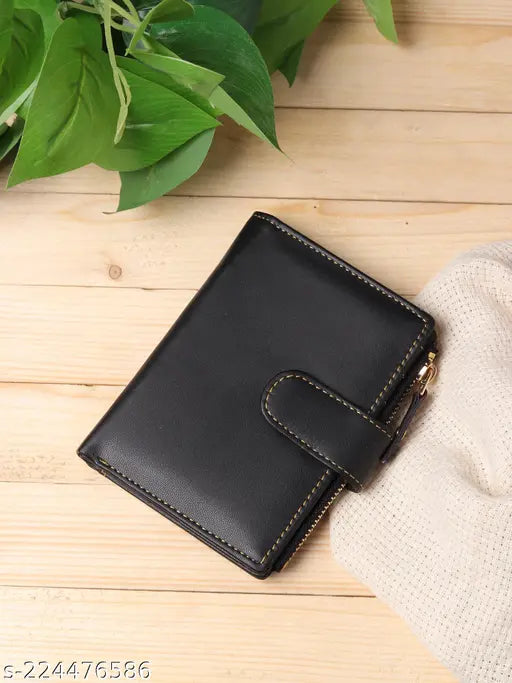 Small womens wallet, dark brown, made of PU leather. Includes zip closure and multiple card slots. Gift option for women and girls