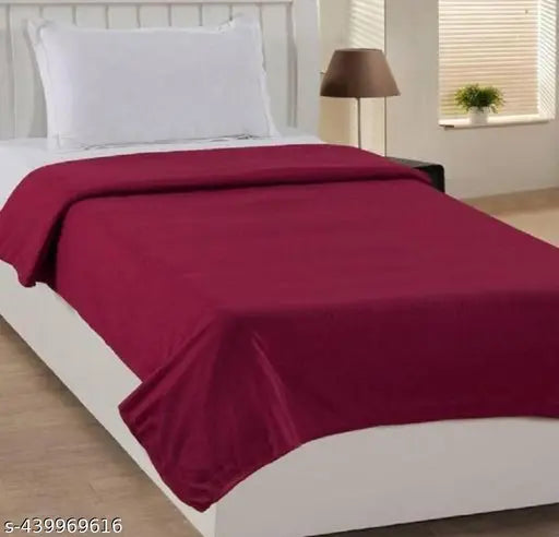 Red fleece MBK Panipat blanket, 600 thread count, free size (84in x 52in), Indian origin