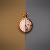 Two-dimensional clock mobile case cover, lightweight and high-quality, suitable for all phone models, protects against scratches and bumps with perfectly shaped holes