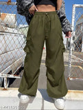 Green cargo pants with pockets