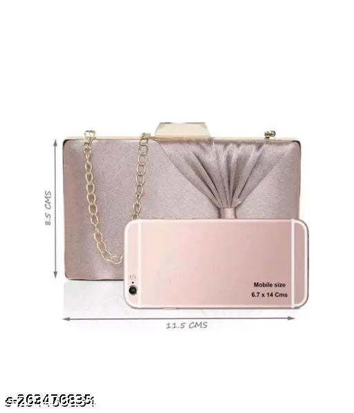 Metal clutch with chain strap and keyring