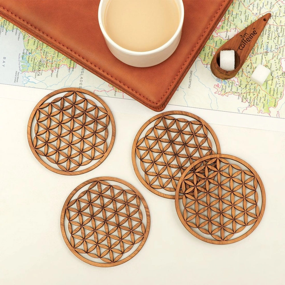 Brown wooden coaster set of 4 with geometric pattern