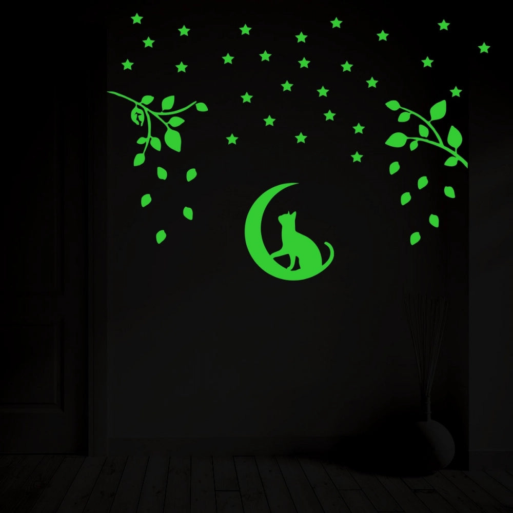 Green vinyl peel-and-stick radium wall decal, 69x48cm, enhances a relaxing, calming ambiance without electric light
