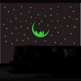 Green decorative vinyl wall sticker, peel and stick design for a calming ambiance, 106x55cm