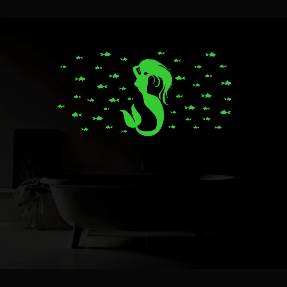 Green vinyl peel-and-stick radium wall decal, 49x27cm, brings a relaxing, calming ambiance to your space