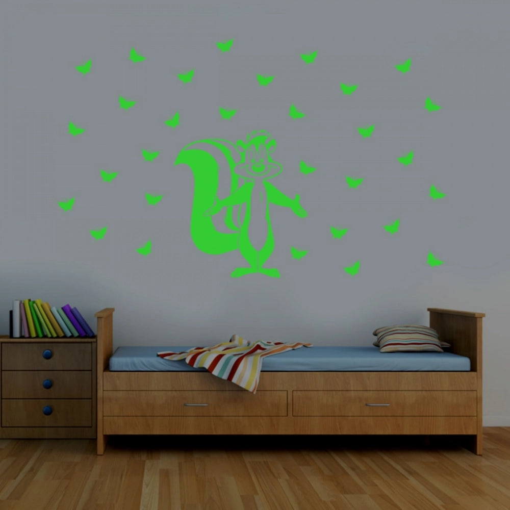 Green vinyl radium wall sticker for kid's room, peel-and-stick design, 60x37cm size, decorative and calming bedroom decor
