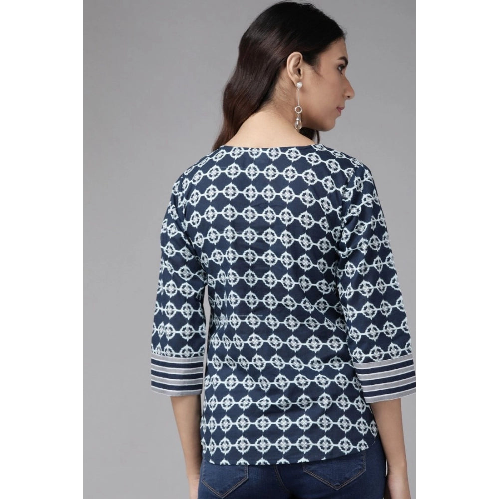 Blue floral printed cotton women's casual short top with round neck and 3/4 sleeves